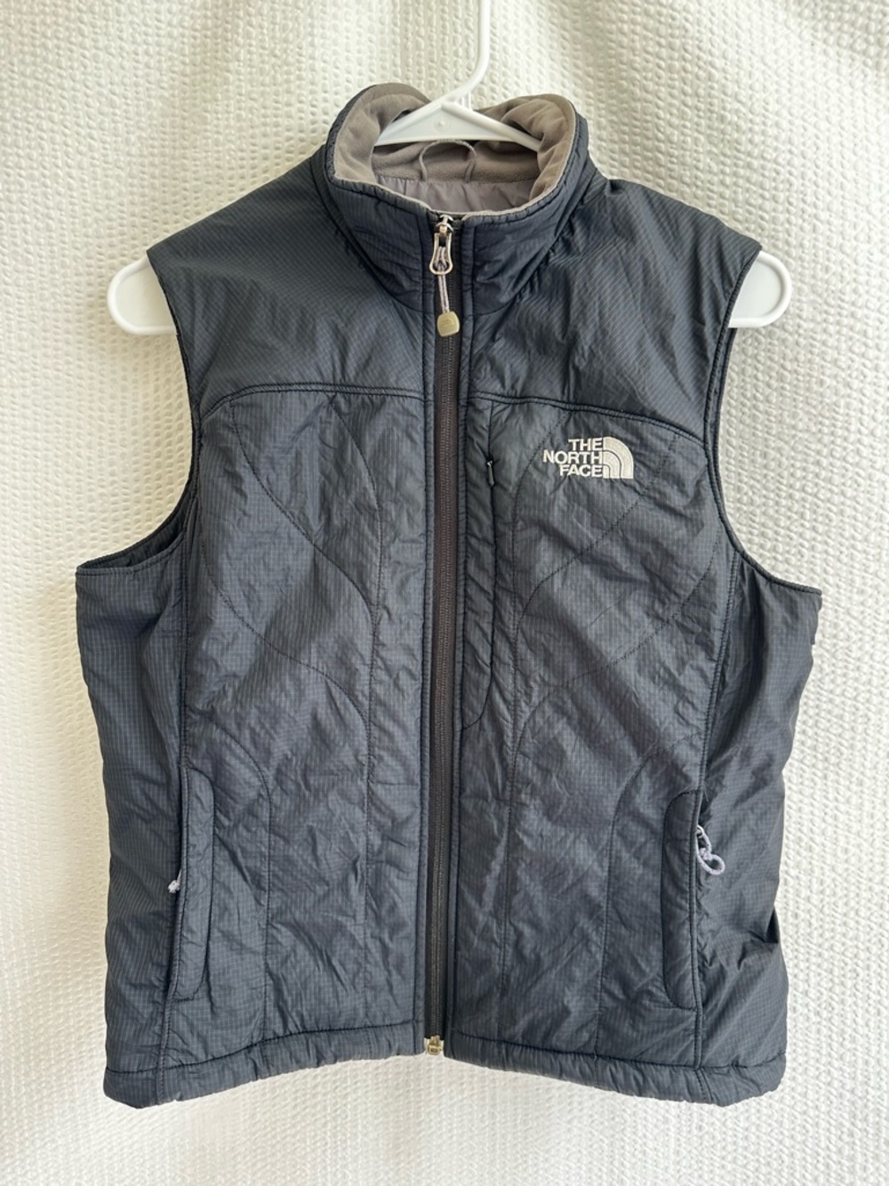 The North Face Primaloft Women's Black Gray Quilted Vest Size: Small Petite